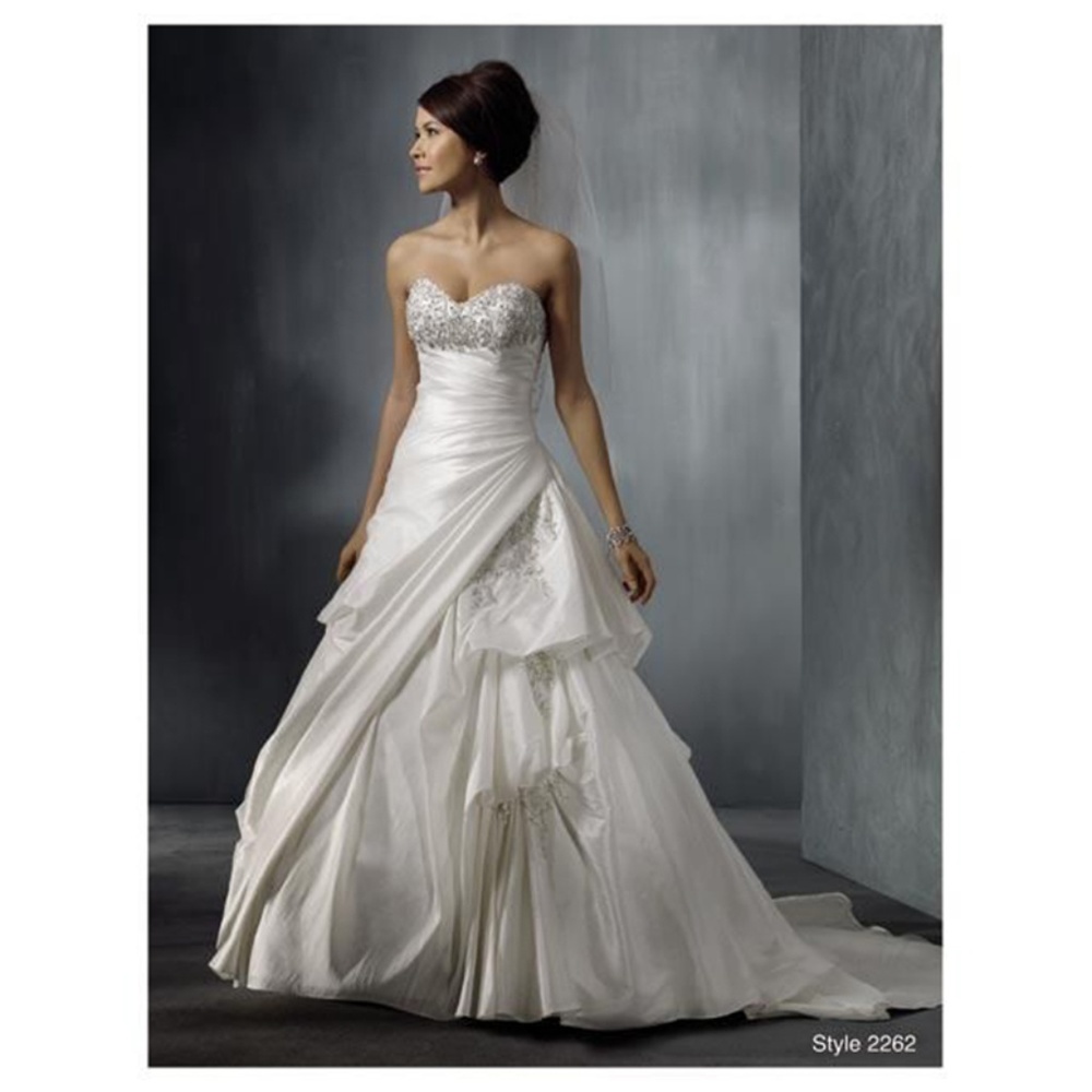 Alfred Angelo Style 2262 Wedding Dress